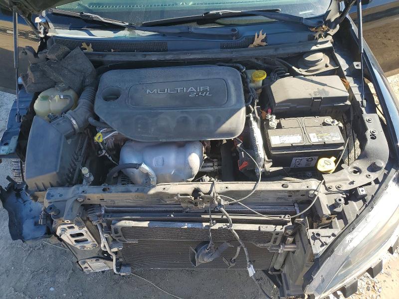 Photo 11 from auction – 2015 CHRYSLER 200 with VIN 1C3CCCAB5FN737782