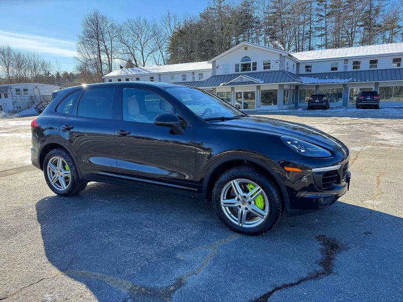 PORSCHE CAYENNE SE 2016 with VIN WP1AE2A23GLA64607 - Photo from auction