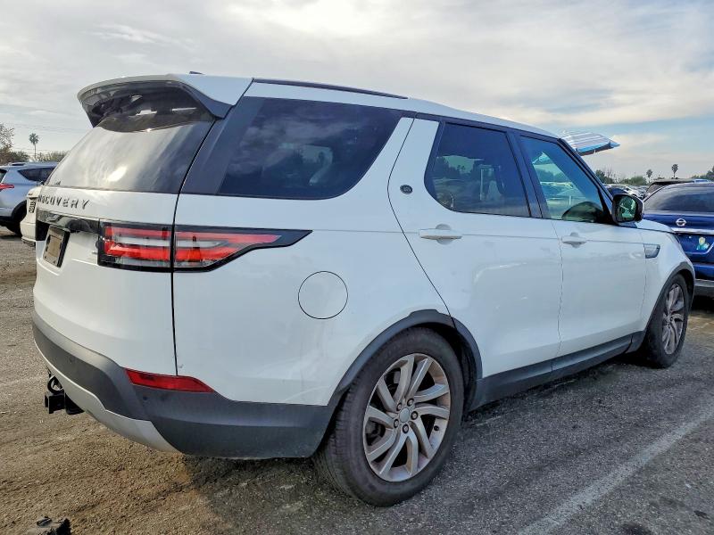 Photo 3 from auction – 2017 LAND ROVER DISCOVERY with VIN SALRRBBV9HA021509