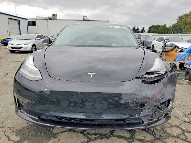 Photo 5 from auction – 2018 TESLA MODEL 3 with VIN 5YJ3E1EA6JF151904