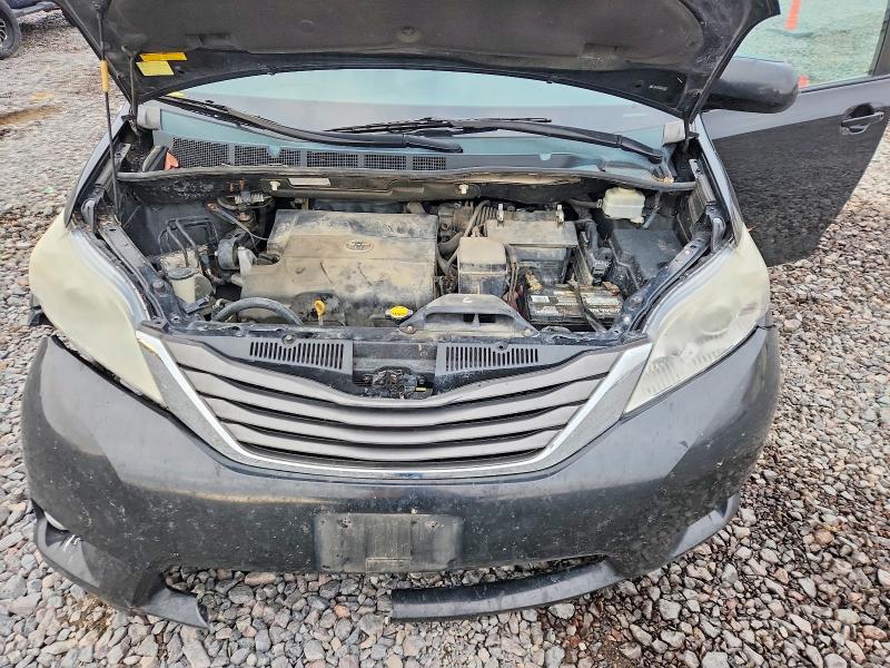 Photo 12 from auction – 2011 TOYOTA SIENNA XLE with VIN 5TDYK3DC9BS057963