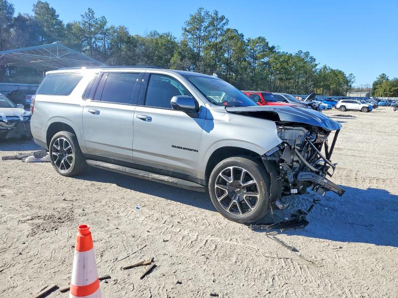 Photo 4 from auction – 2023 CHEVROLET SUBURBAN with VIN 1GNSKEKD2PR354728