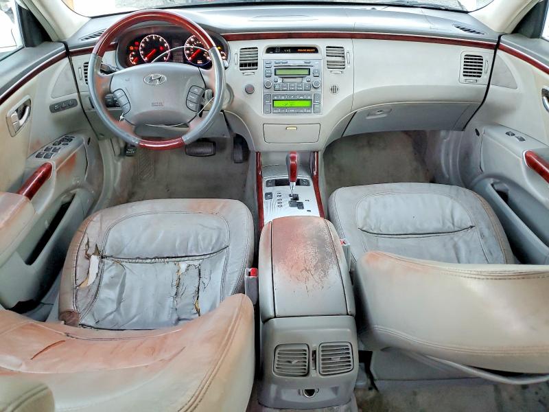 Photo 8 from auction – 2007 HYUNDAI AZERA SE with VIN KMHFC46F67A190682
