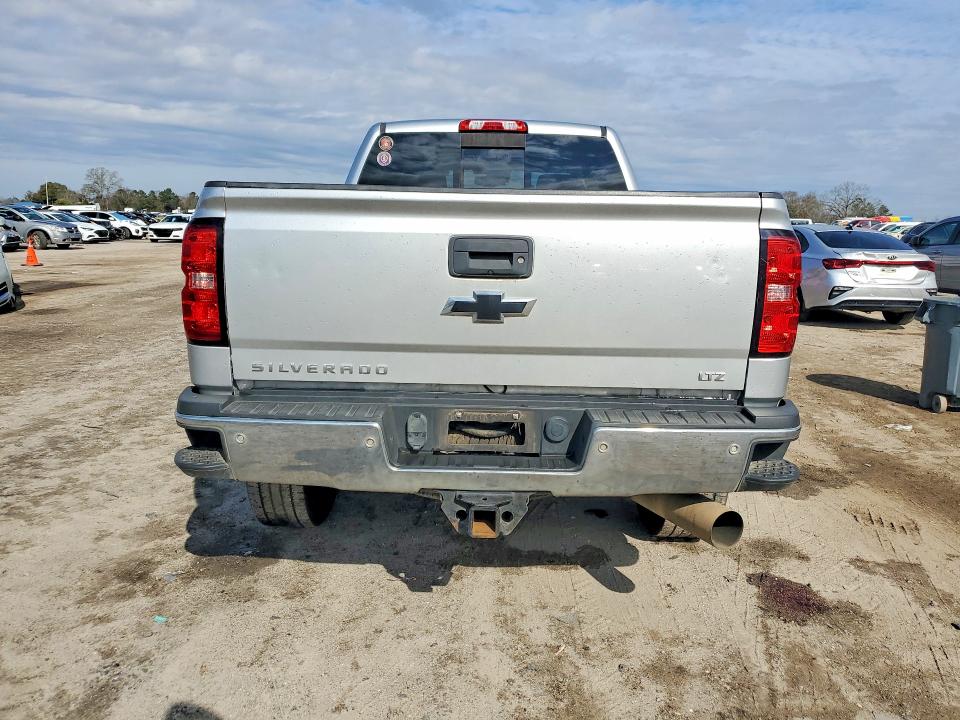 Photo 6 from auction – 2018 CHEV SILVERADO with VIN 1GC1KWEY0JF128995