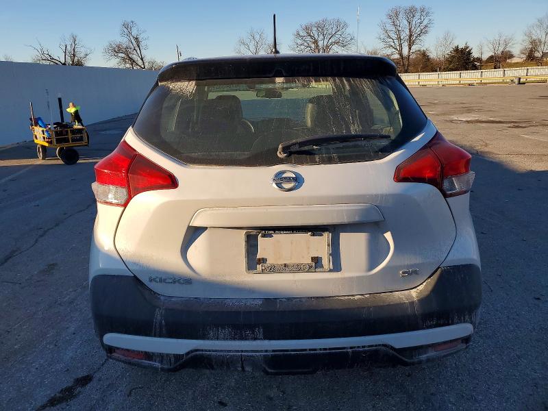 Photo 6 from auction – 2019 NISSAN KICKS with VIN 3N1CP5CU0KL569038