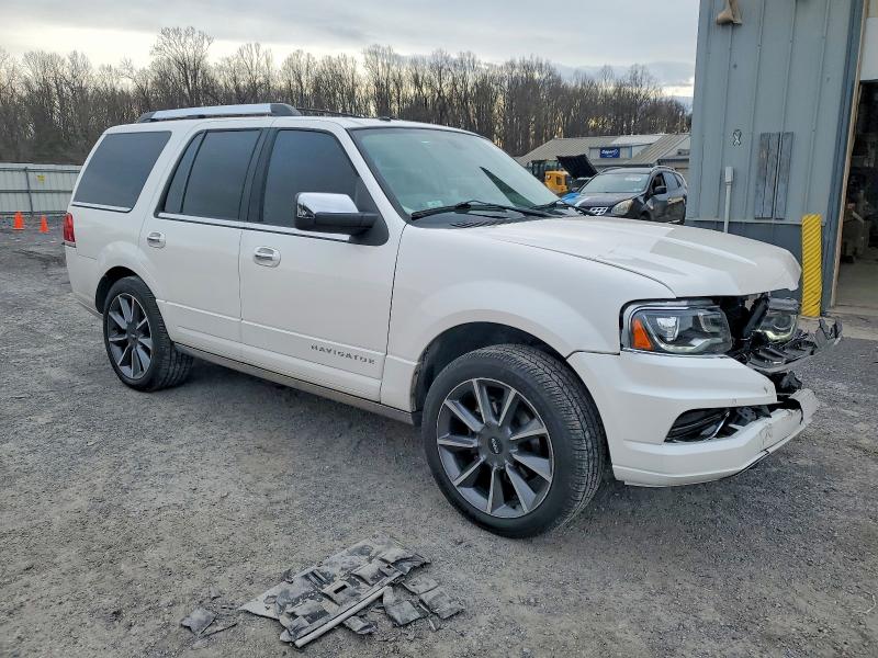 Photo 4 from auction – 2017 LINCOLN NAVIGATOR with VIN 5LMJJ2LT0HEL06836