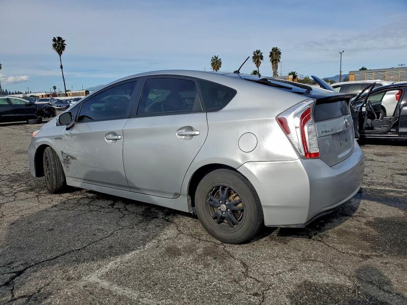 Photo 2 from auction – 2013 TOYOTA PRIUS with VIN JTDKN3DU2D5587741