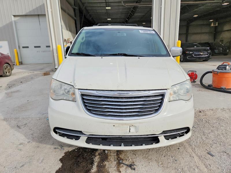 Photo 5 from auction – 2011 CHRYSLER TOWN & COUNTRY with VIN 2A4RR8DG1BR635900