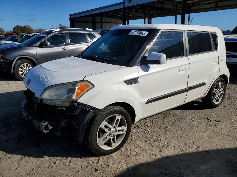 KIA SOUL + 2010 with VIN KNDJT2A29A7114496 - Photo from auction