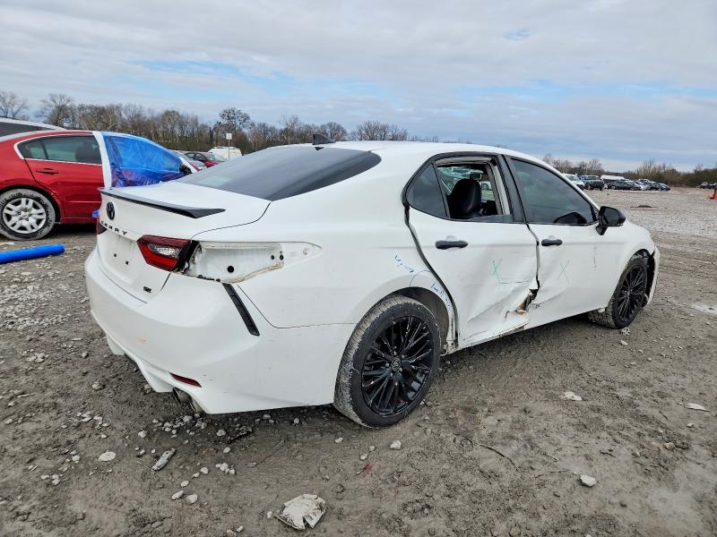 Photo 3 from auction – 2022 TOYOTA CAMRY with VIN 4T1G11AK2NU061704
