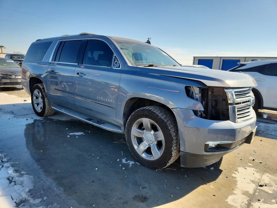 Photo 4 from auction – 2015 CHEVROLET SUBURBAN with VIN 1GNSKKKC5FR730682