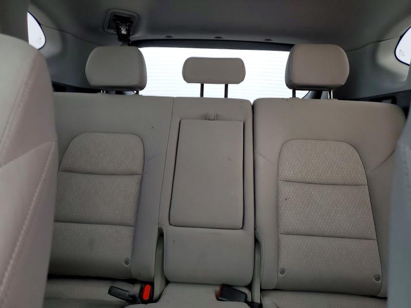 Photo 10 from auction – 2018 HYUNDAI TUCSON SE with VIN KM8J2CA48JU778909