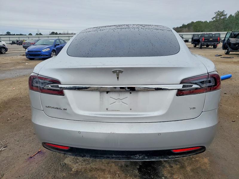 Photo 6 from auction – 2017 TESLA MODEL S with VIN 5YJSA1E1XHF186205