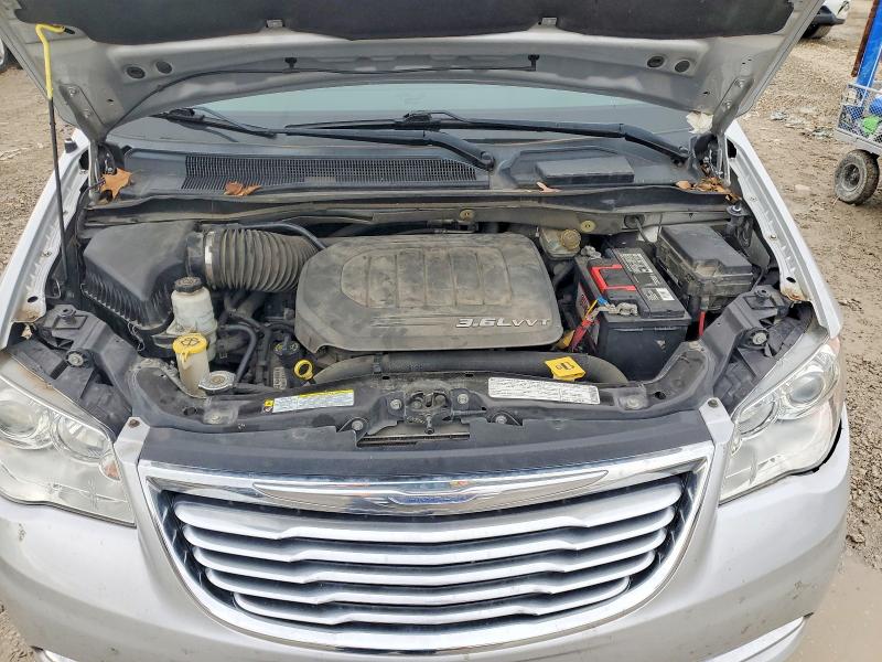 Photo 12 from auction – 2011 CHRYSLER TOWN & COU with VIN 2A4RR6DG7BR784235