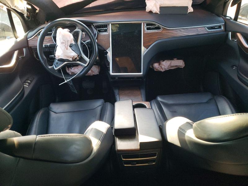Photo 8 from auction – 2017 TESLA MODEL X with VIN 5YJXCAE2XHF077364