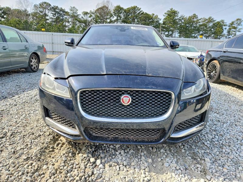 Photo 5 from auction – 2017 JAGUAR XF PREMIUM with VIN SAJBD4BV6HCY29471