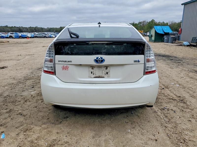 Photo 6 from auction – 2011 TOYOTA PRIUS with VIN JTDKN3DU7B5321063