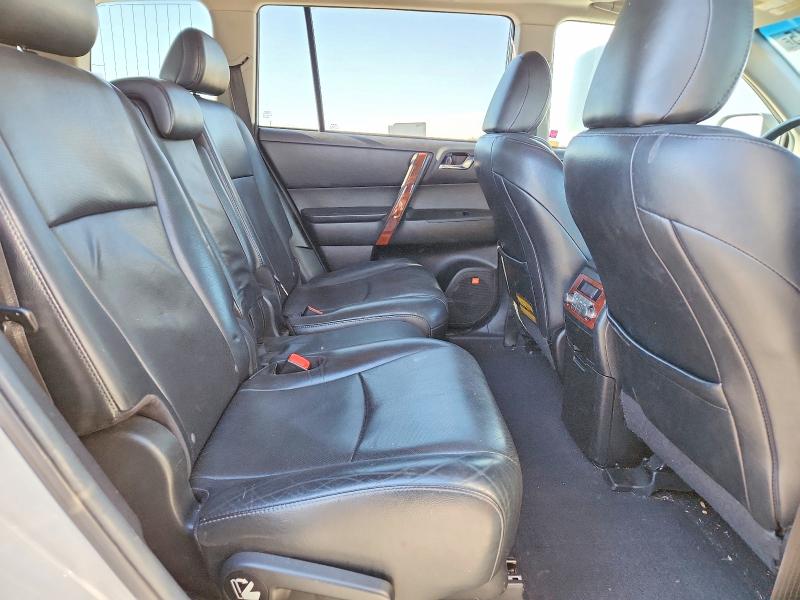 Photo 11 from auction – 2013 TOYOTA HIGHLANDER with VIN 5TDYK3EH8DS093561