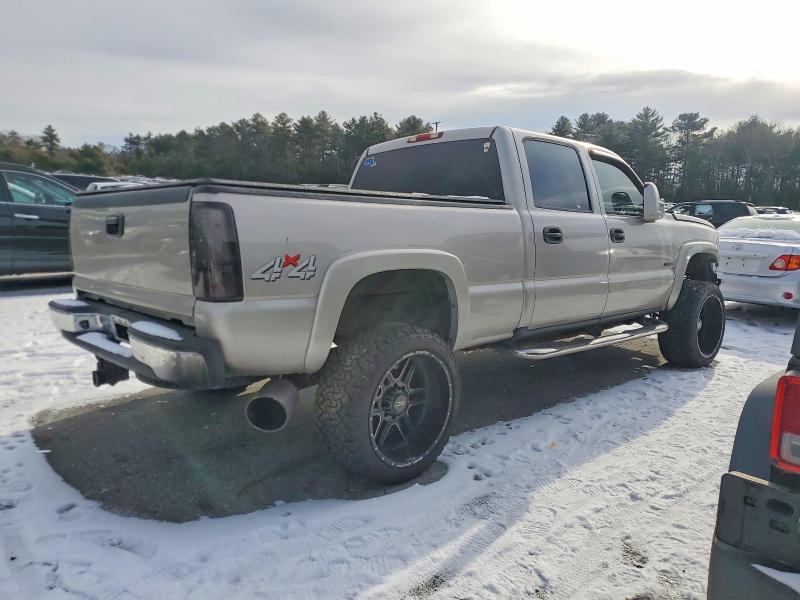 Photo 3 from auction – 2004 CHEVROLET SILVERADO with VIN 1GCHK23284F215019