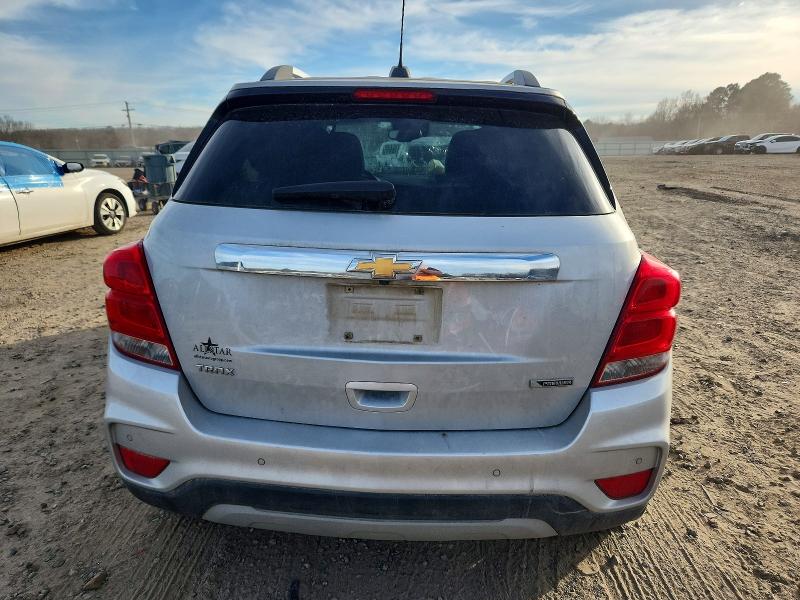 Photo 6 from auction – 2018 CHEVROLET TRAX with VIN 3GNCJMSBXJL199411