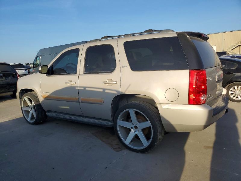 Photo 2 from auction – 2007 GMC YUKON with VIN 1GKFC13037J385680