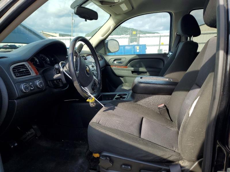 Photo 7 from auction – 2011 CHEVROLET TAHOE K150 with VIN 1GNSKAE07BR213972