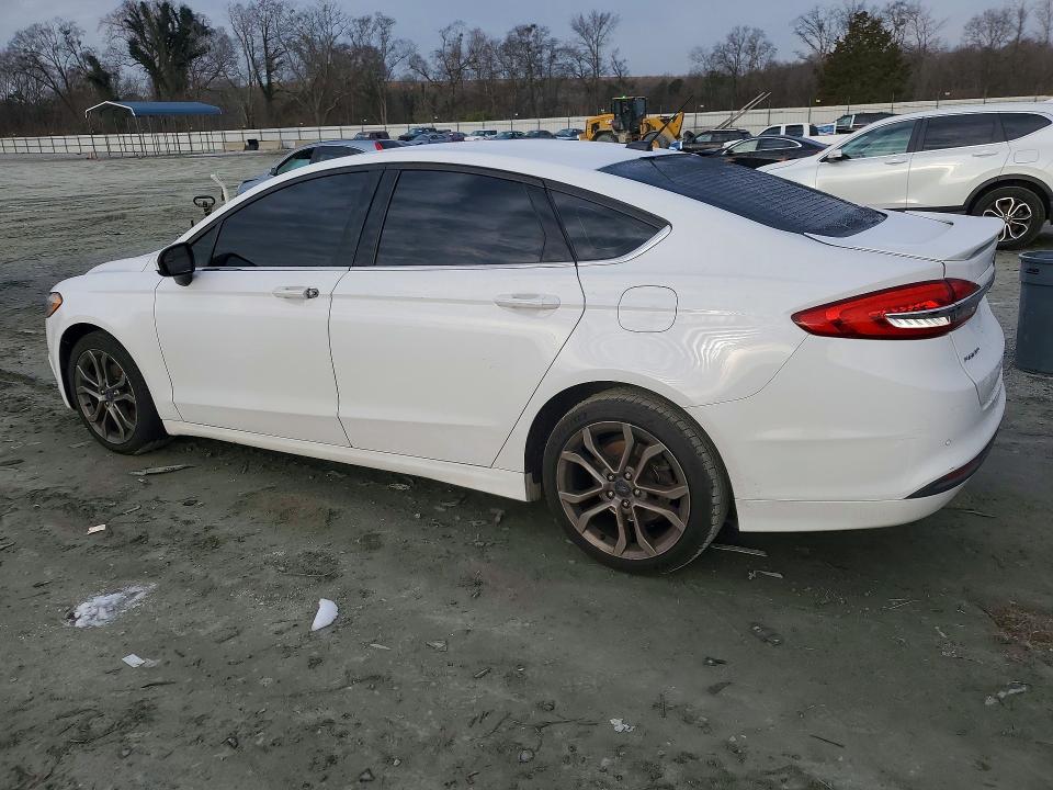 Photo 2 from auction – 2017 FORD FUSION with VIN 3FA6P0H71HR391992