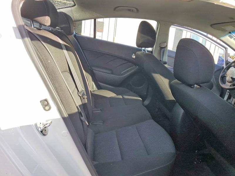 Photo 10 from auction – 2018 KIA FORTE LX with VIN 3KPFK4A76JE261097