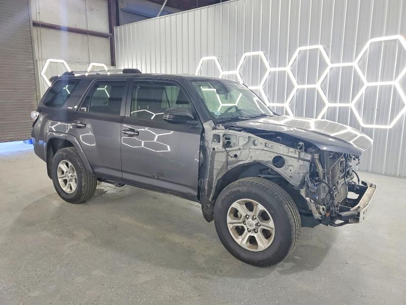 Zdjęcie 4 z aukcji – 2023 TOYOTA 4RUNNER SR z VIN JTEEU5JRXP5285643