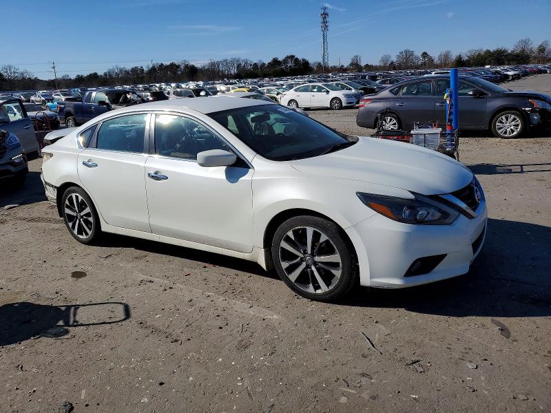 Photo 4 from auction – 2017 NISSAN ALTIMA with VIN 1N4AL3AP4HN306289