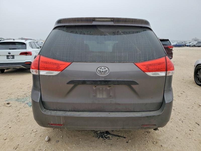 Фото 6 с аукциона – 2012 TOYOTA SIENNA с VIN 5TDZK3DC6CS182229