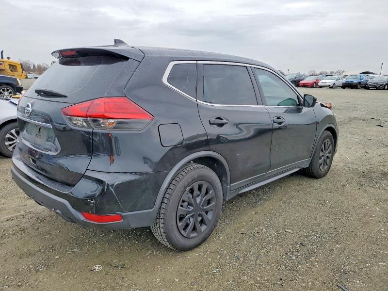 Photo 3 from auction – 2017 NISSAN ROGUE S with VIN KNMAT2MT0HP581353