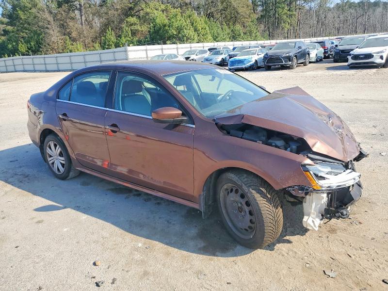 Photo 4 from auction – 2017 VOLKSWAGEN JETTA with VIN 3VW2B7AJ2HM382153