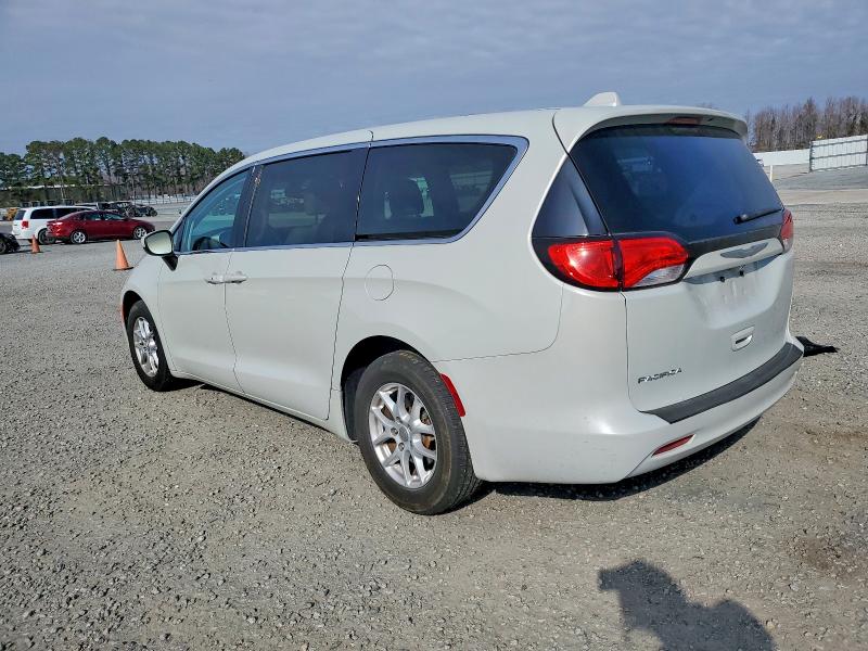 Photo 2 from auction – 2017 CHRYSLER PACIFICA L with VIN 2C4RC1CG0HR594121