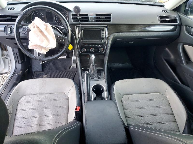Photo 8 from auction – 2015 VOLKSWAGEN PASSAT SE with VIN 1VWBT7A32FC090032