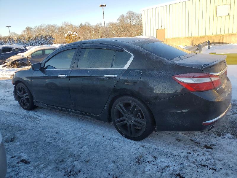 Photo 2 from auction – 2016 HONDA ACCORD SPO with VIN 1HGCR2F52GA080411