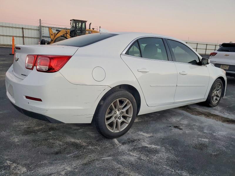 Photo 3 from auction – 2015 CHEVROLET MALIBU 1LT with VIN 1G11C5SL5FF243043