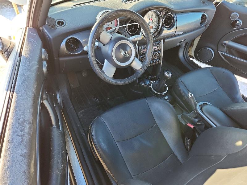 Photo 8 from auction – 2006 MINI COOPER with VIN WMWRC33556TK64049