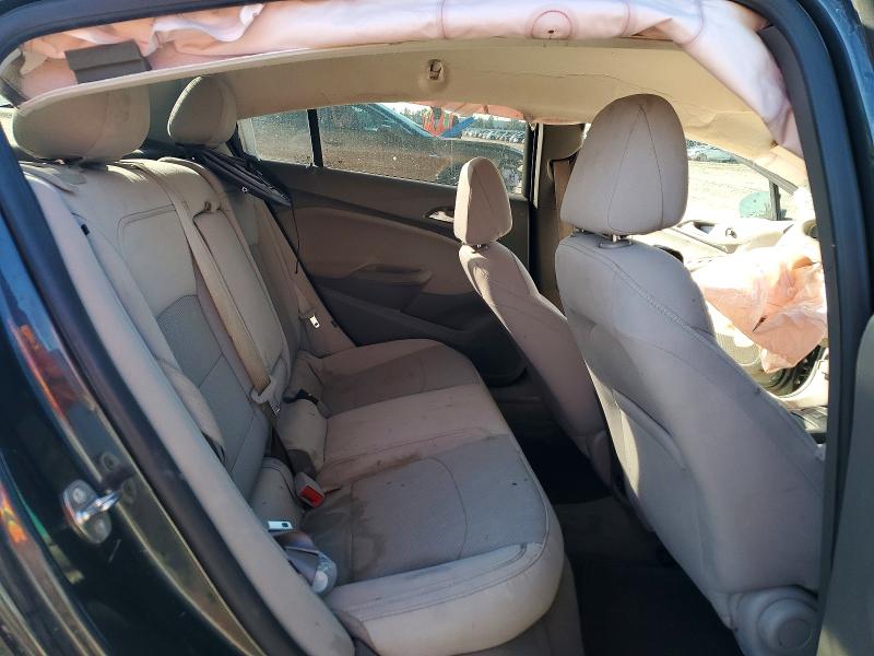 Photo 10 from auction – 2017 CHEVROLET CRUZE with VIN 3G1BE5SM1HS566172