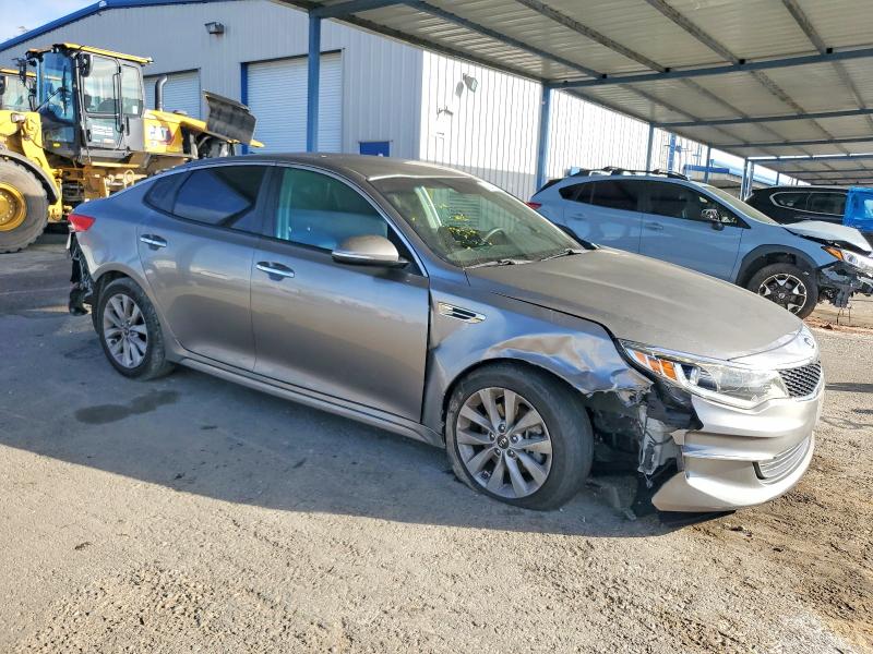 Photo 4 from auction – 2016 KIA OPTIMA with VIN 5XXGT4L38GG083155