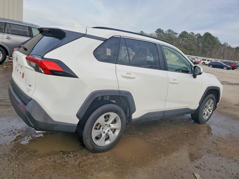Photo 3 from auction – 2019 TOYOTA RAV4 LE with VIN JTMK1RFV7KJ003097