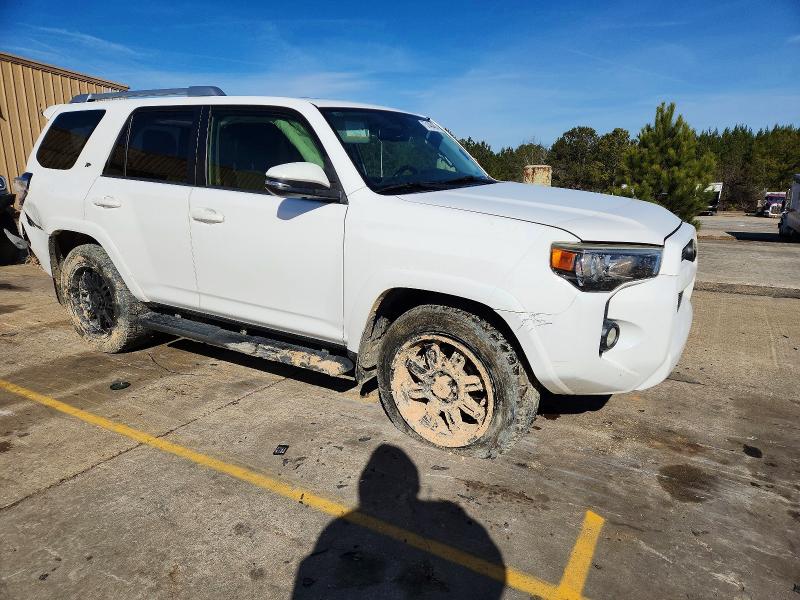 Photo 4 from auction – 2016 TOYOTA 4RUNNER SR with VIN JTEZU5JR6G5131030