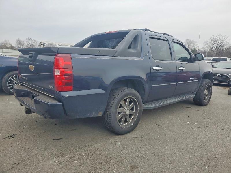 Photo 3 from auction – 2007 CHEVROLET AVALANCHE with VIN 3GNFK12347G310005