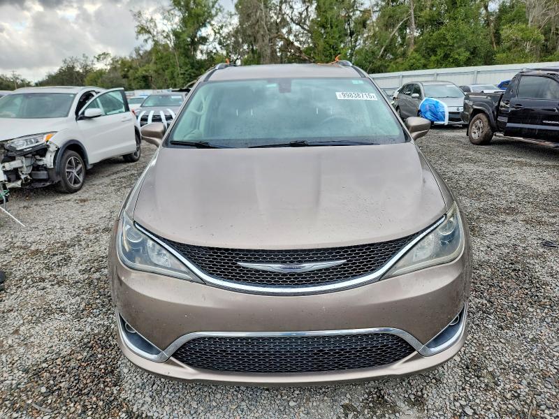 Photo 5 from auction – 2017 CHRYSLER PACIFICA with VIN 2C4RC1EG2HR536928