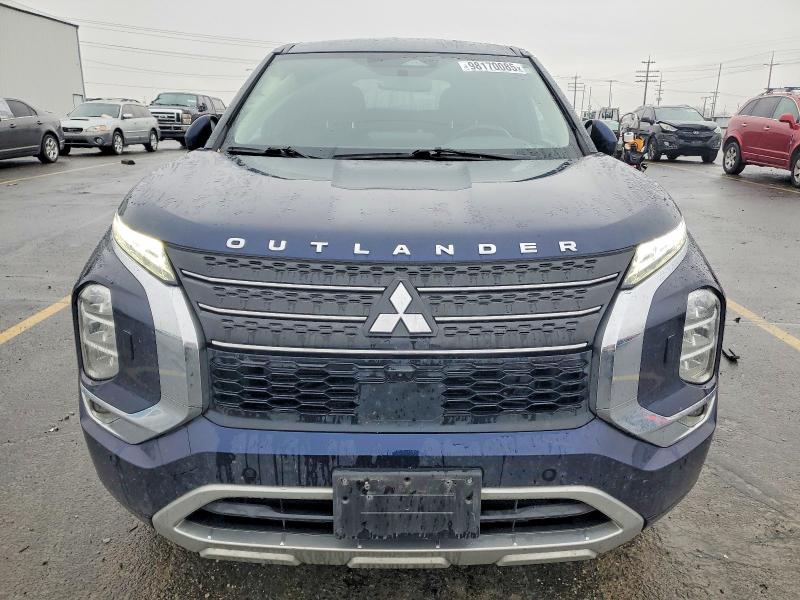 Photo 5 from auction – 2022 MITSUBISHI OUTLANDER with VIN JA4J4UA85NZ012534