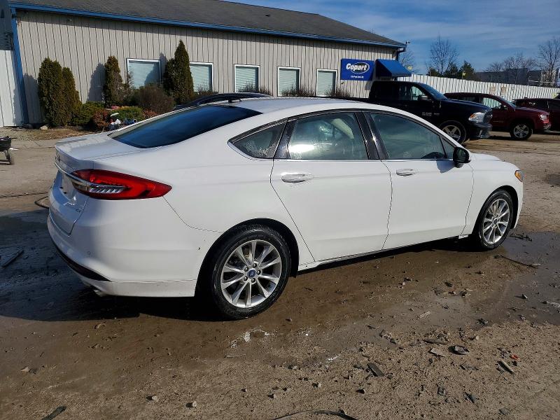 Photo 3 from auction – 2017 FORD FUSION with VIN 3FA6P0H72HR401414