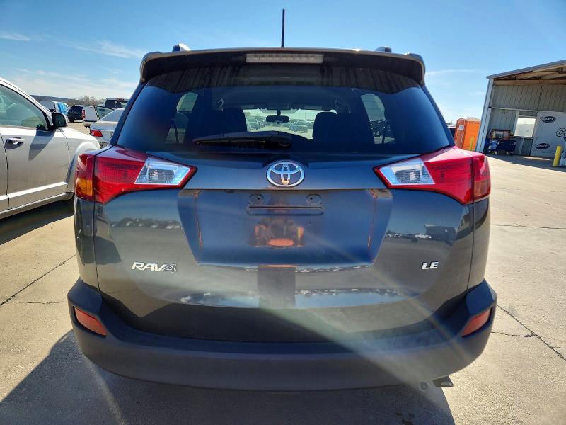 Foto 6 de la subasta – 2015 TOYOTA RAV4 LE con VIN JTMZFREV1FD066069