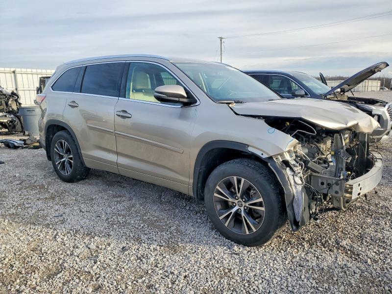 Photo 4 from auction – 2016 TOYOTA HIGHLANDER with VIN 5TDJKRFH6GS276285