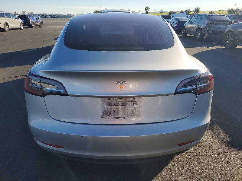 Photo 6 from auction – 2018 TESLA MODEL 3 with VIN 5YJ3E1EA0JF046582