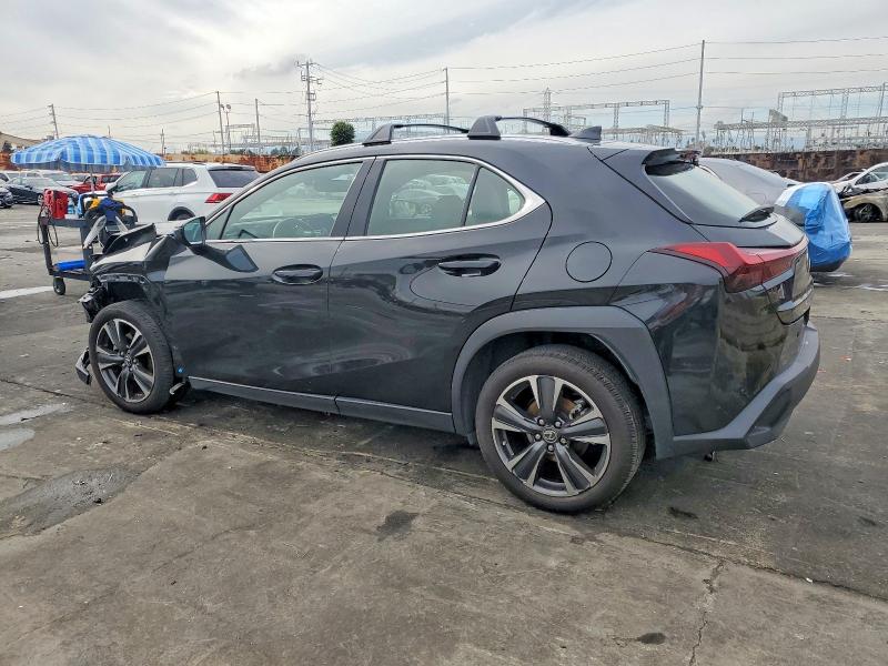 Photo 2 from auction – 2023 LEXUS UX 250H BA with VIN JTHX6JBH5P2139964